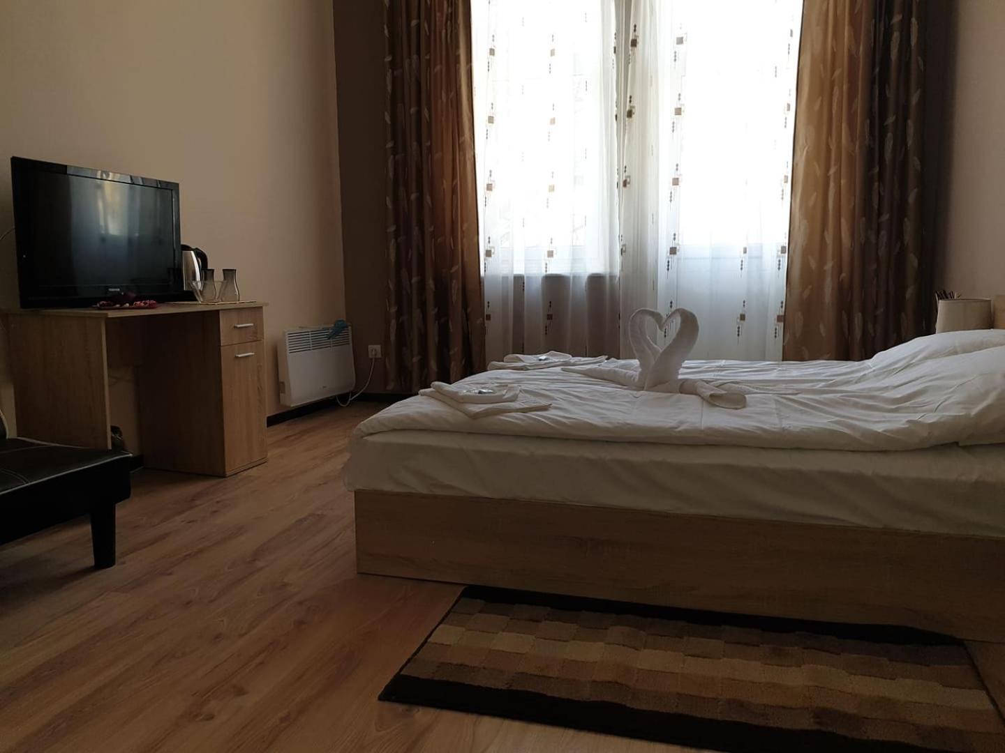 Hotel Валентино Vratsa Exterior foto